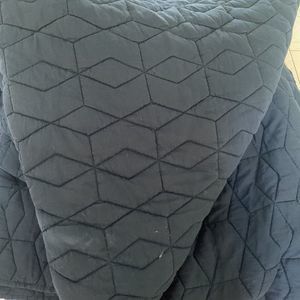 Oake Geometric Embroidered Navy Full/Queen Quilt